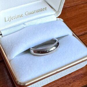 14K White Gold Men's Wedding Band, 5mm Wide, High Gloss Milgrain Comfort Fit